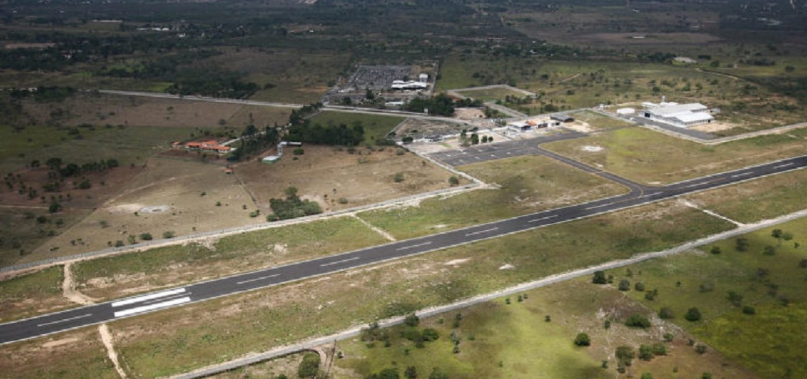 Aeroporto de Feira de Santana retoma atividades com voo para Recife 