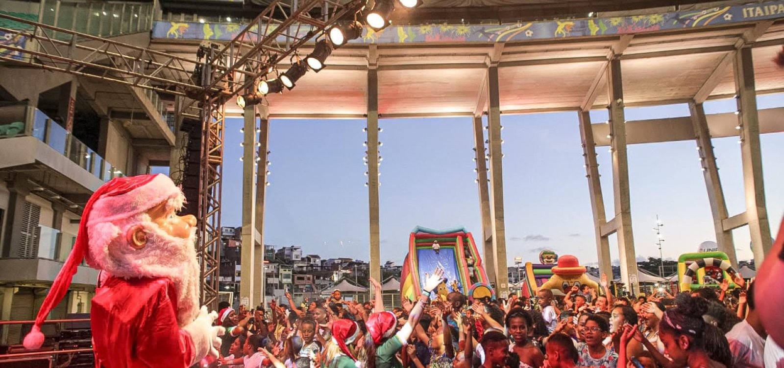 Com música, oficinas e distribuição de presentes, Arena Fonte Nova faz natal beneficente nesta