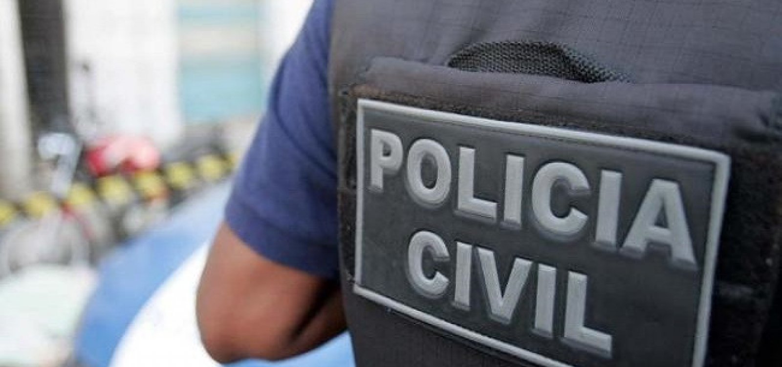 Homem é preso em flagrante suspeito de sufocar companheira com carregador de celular