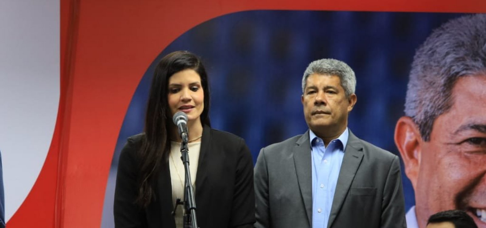 Jerônimo amplia presença de mulheres no governo, mas fica longe de paridade