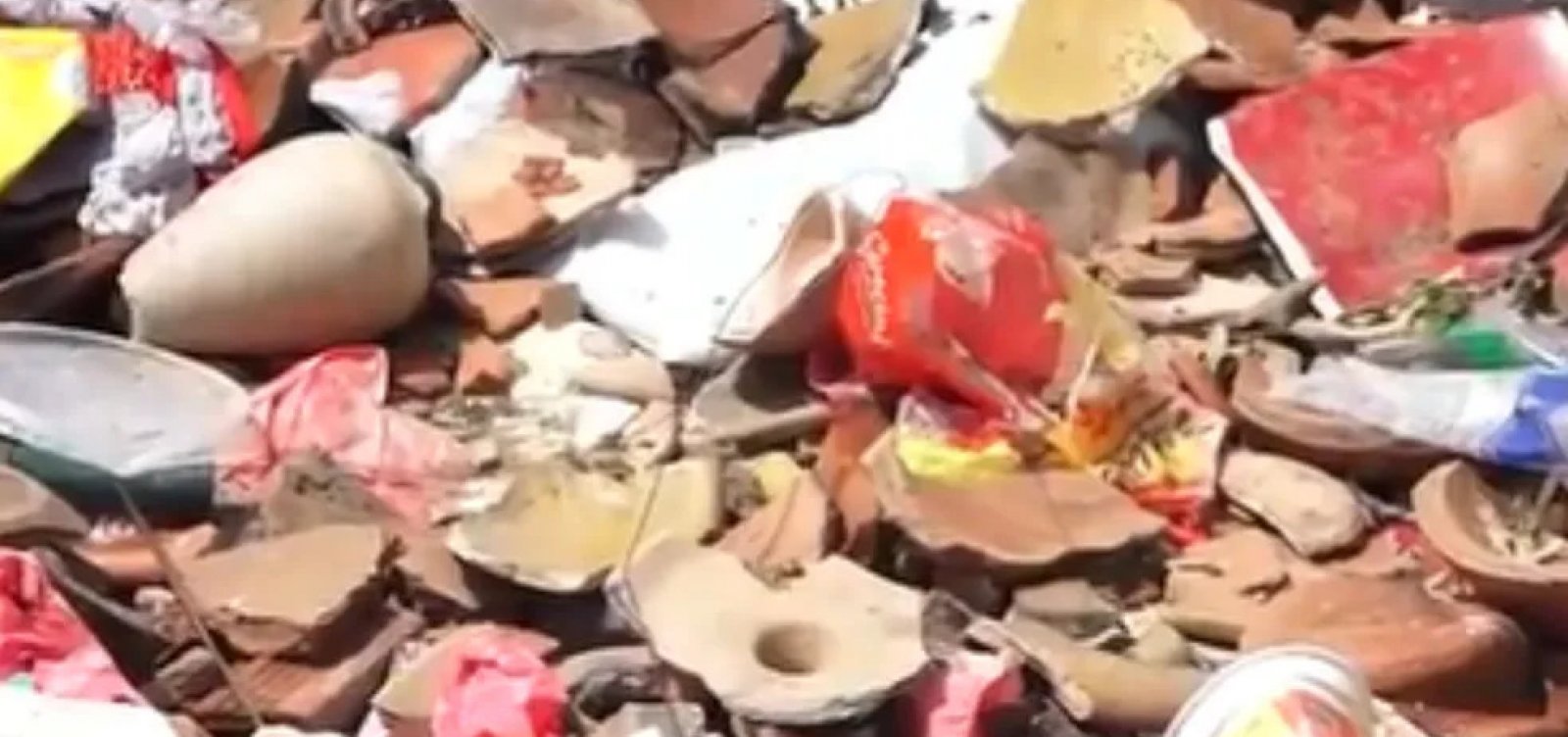 Terreiro de Candomblé é invadido e destruído no sudoeste da Bahia