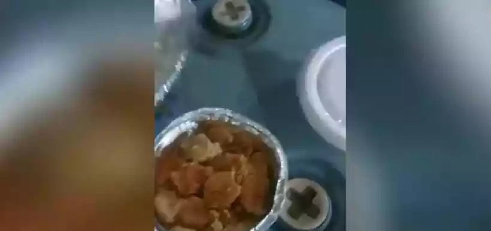 "Nem cachorro come", afirma bolsonarista sobre comida oferecida pela Polícia Federal