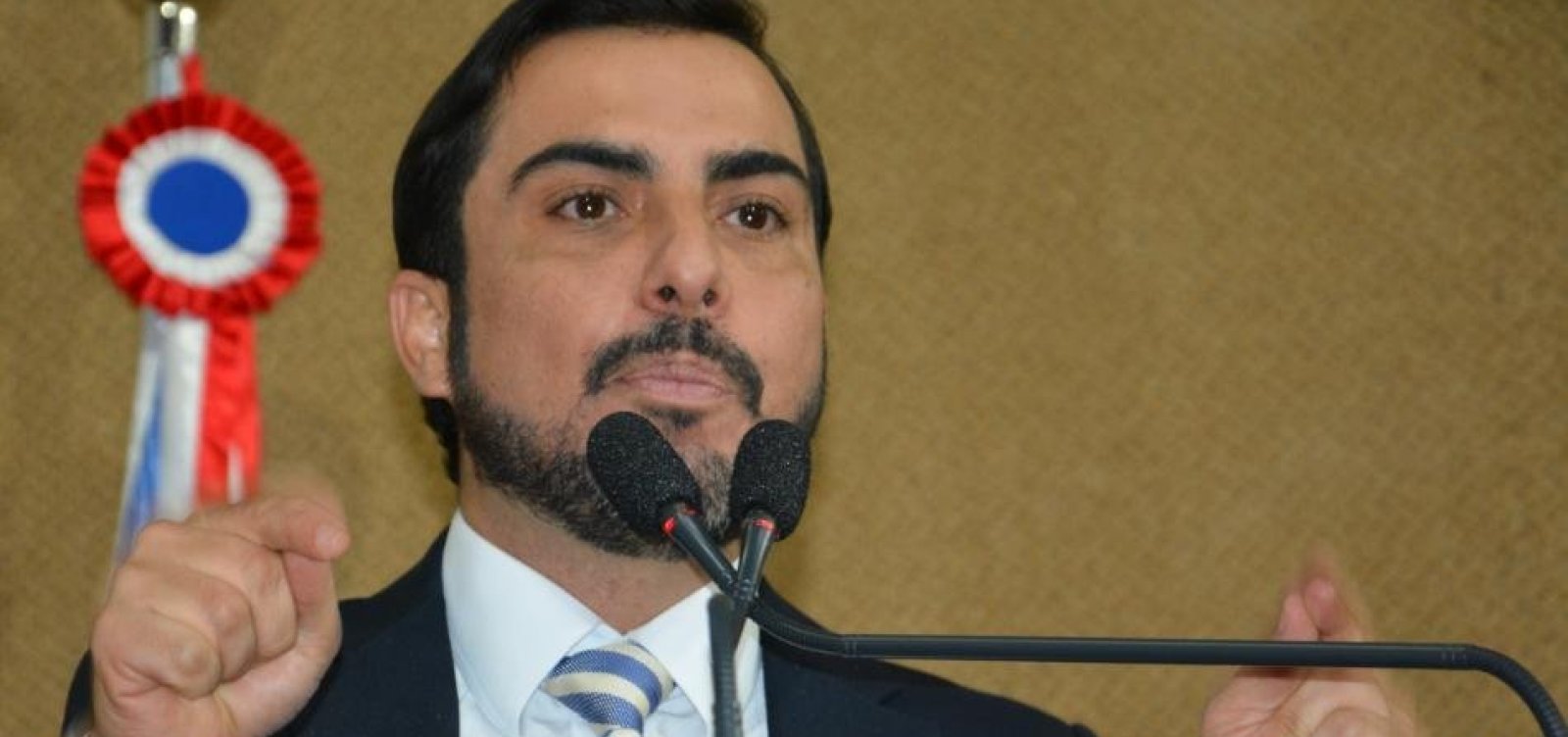 Após desavenças com irmã, Marcell Moraes é exonerado da Prefeitura