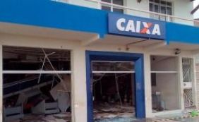 Grupo explode caixas eletrônicos e destroem agências bancárias no interior
