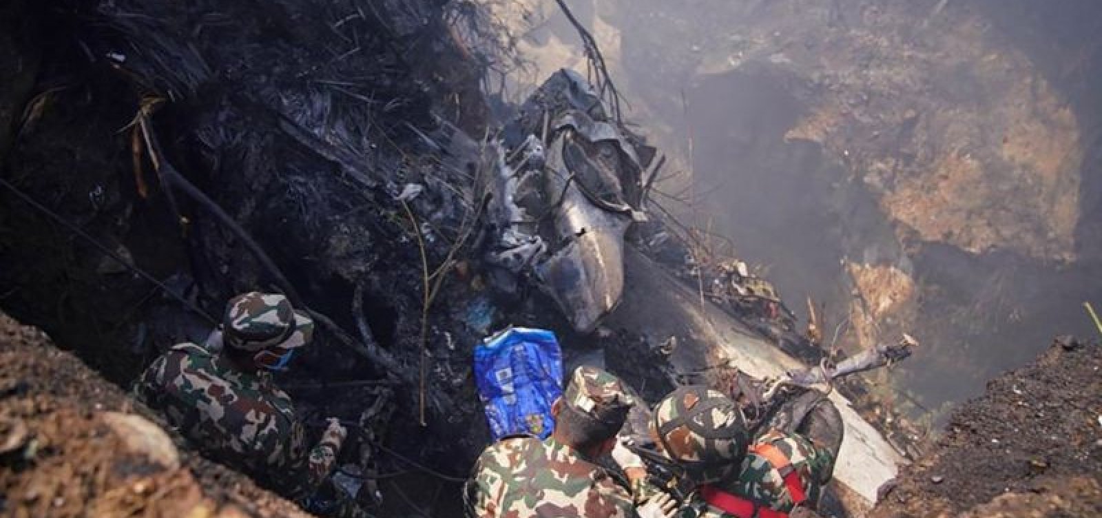 Acidente aéreo deixa, pelo menos, 68 mortos no Nepal