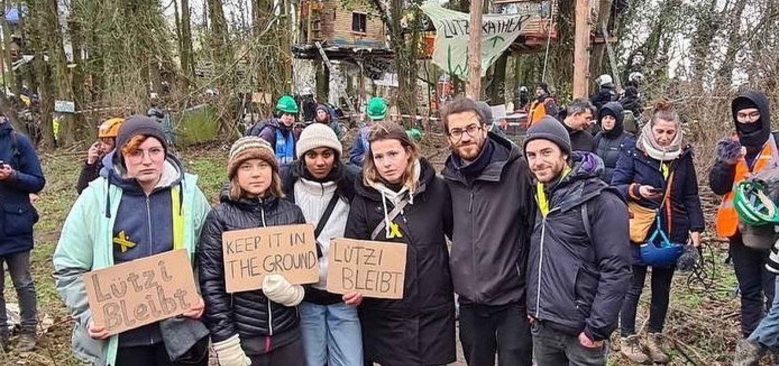 Durante protesto, ativista Greta Thunberg é detida por policiais alemães