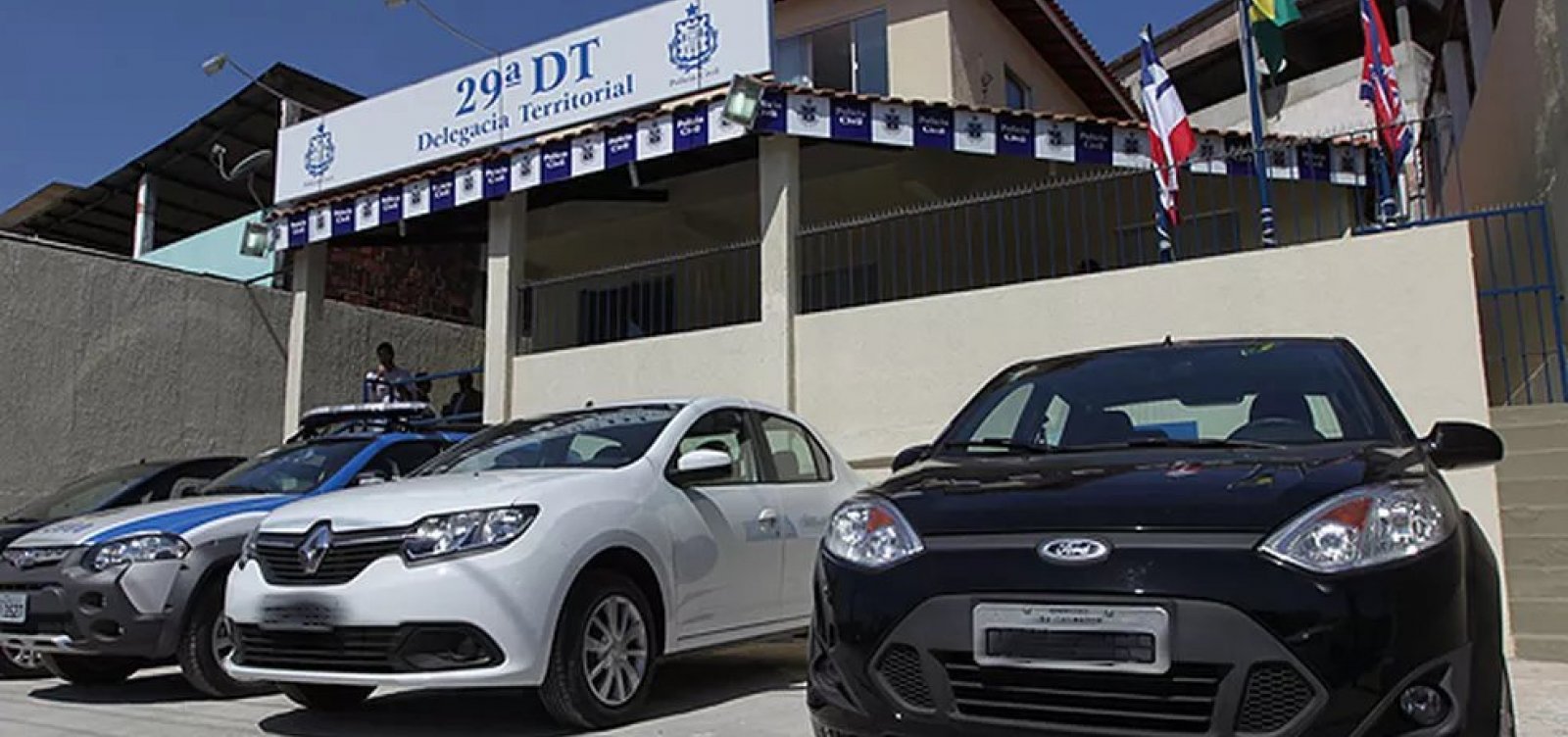 Mulher é atingida por bala perdida no bairro do Lobato, em Salvador