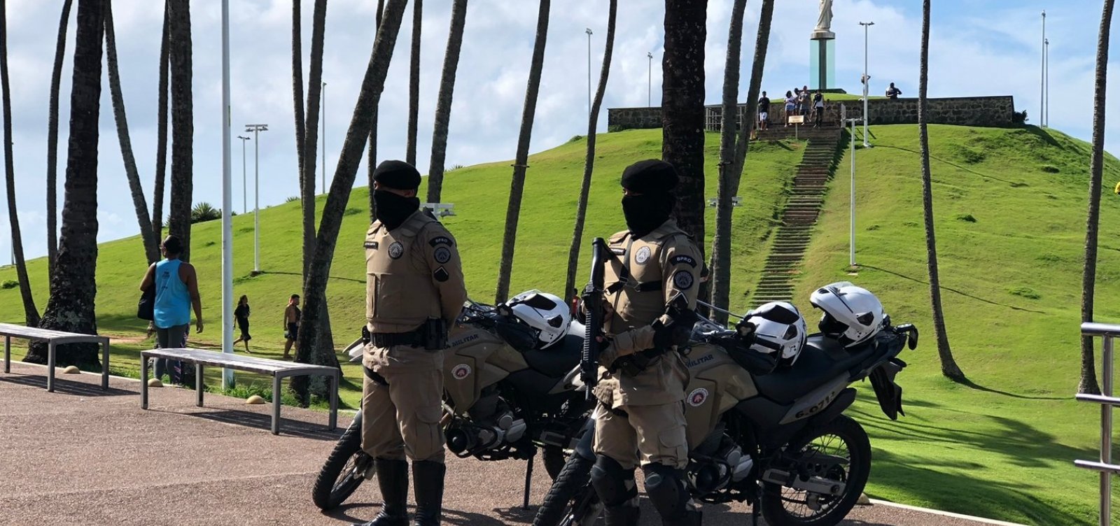 Polícia Militar aumenta atuação ostensiva na Barra para combater atentados contra a vida e roubos 