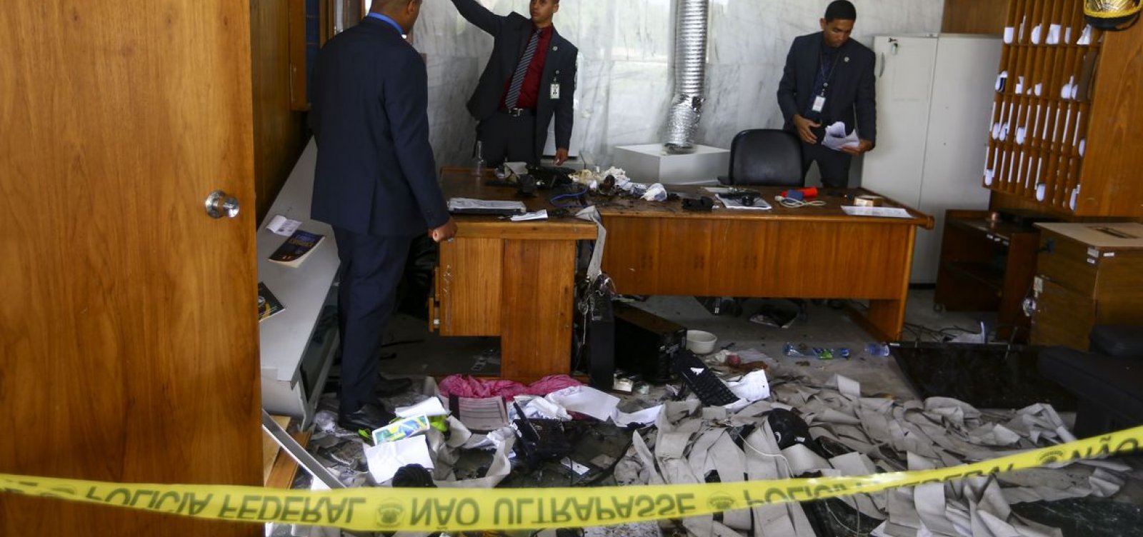 AGU pede bloqueio de bens de 40 extremistas presos em atos antidemocráticos 