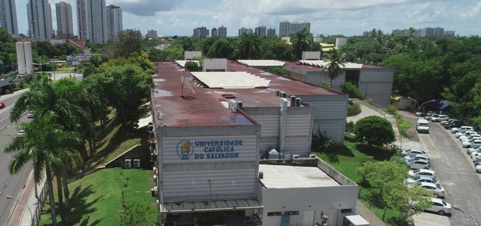 Após ato de alunos contra Ucsal, reitoria marca reunião nesta sexta-feira