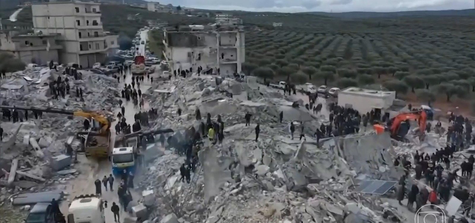Mortes em terremoto na Turquia e na Síria ultrapassam 7 mil