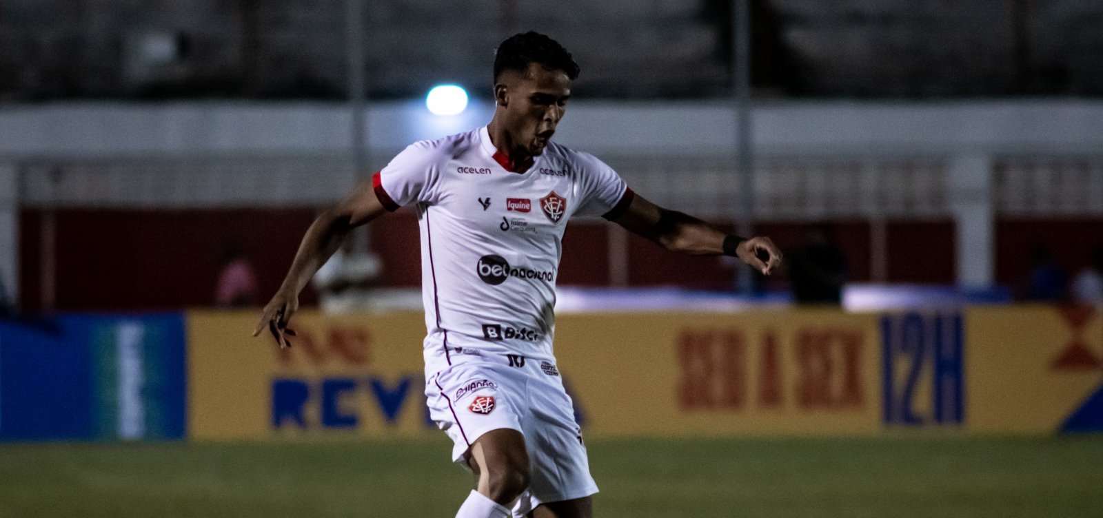 Vit&oacute;ria vence Atl&eacute;tico de Alagoinhas e se mant&eacute;m vivo no Baian&atilde;o 