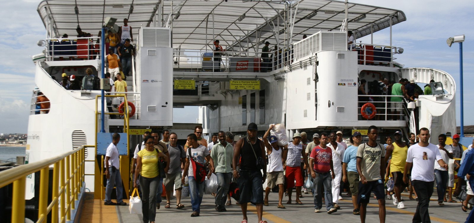 O caos anunciado: ferry-boat vive abandono da Agerba e promete ser transtorno durante Carnaval