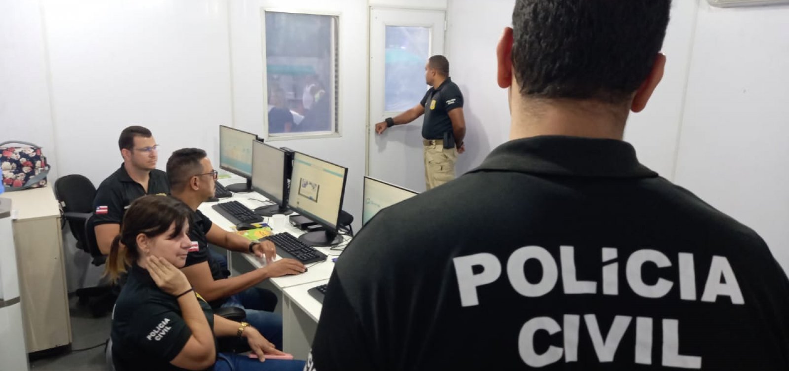  Ap&oacute;s cometer inj&uacute;ria racial contra PM, advogada &eacute; presa em flagrante durante Carnaval