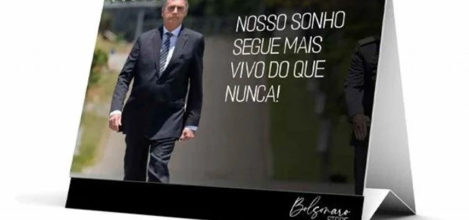 'Bolsonaro Store": ex-presidente lança loja virtual e vende produtos como calendários e canecas