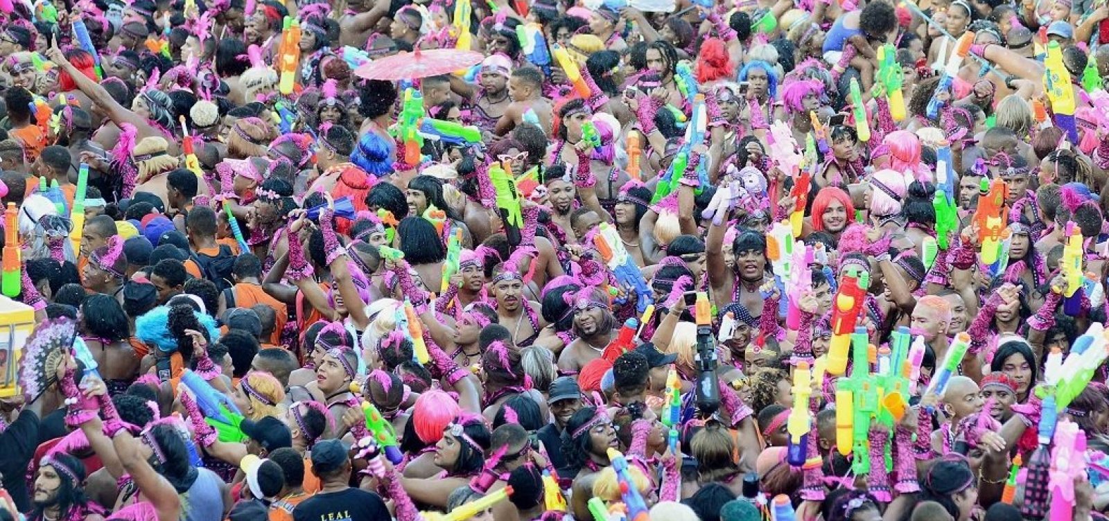 Casos de assédio, vandalismo e violência se repetem no bloco 'As Muquiranas' neste carnaval