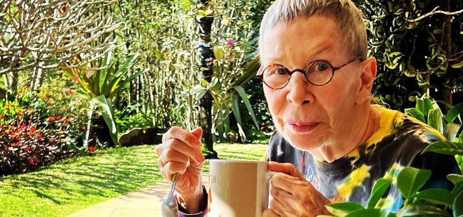 Rita Lee recebe alta e já está em casa, afirma marido da cantora