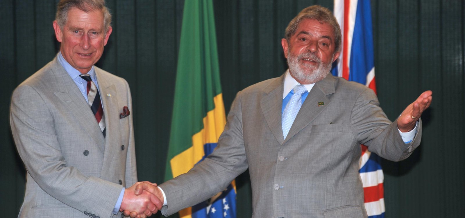 Lula conversa com Charles III por telefone nesta segunda-feira