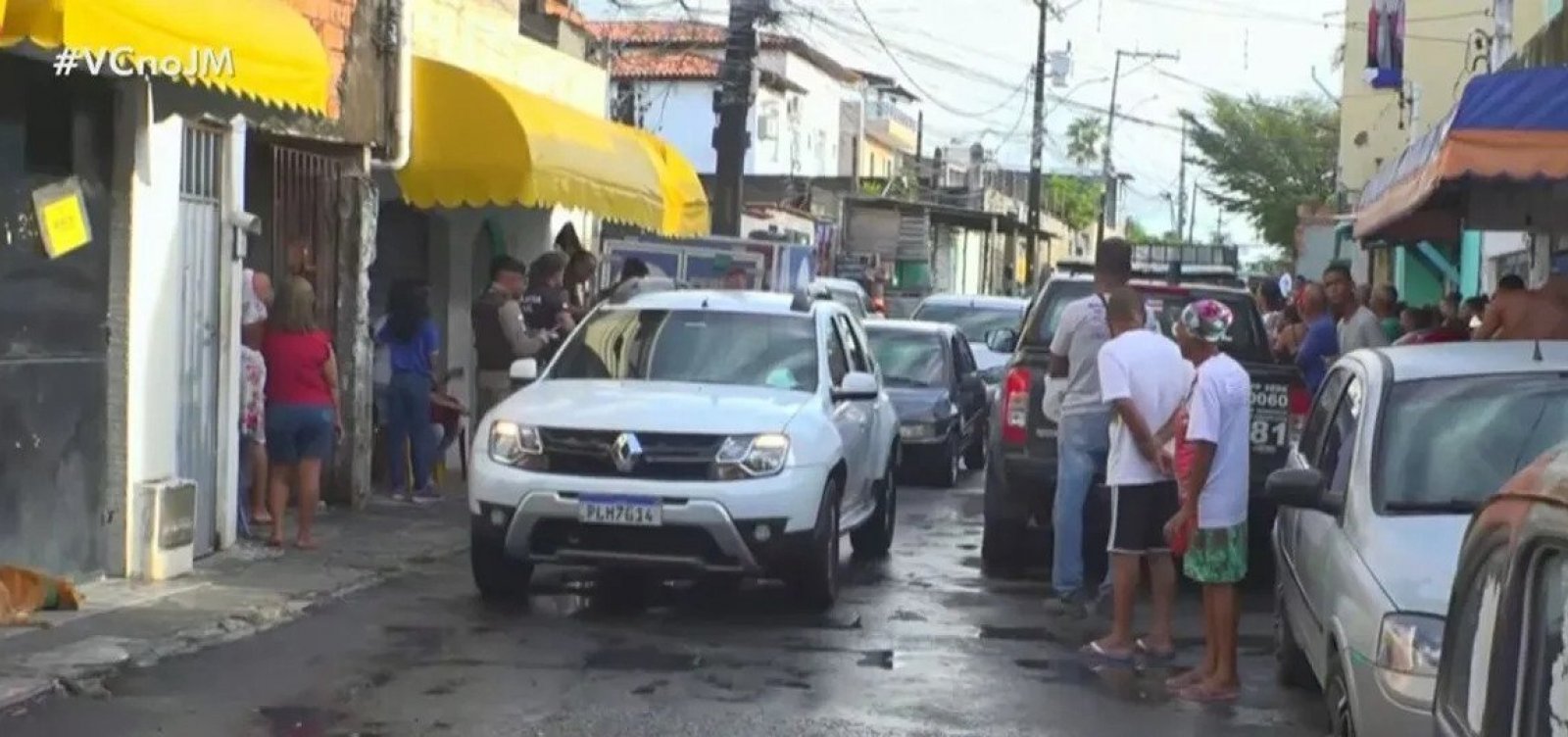 Homem tem casa invadida e é morto a tiros no bairro de Itapuã