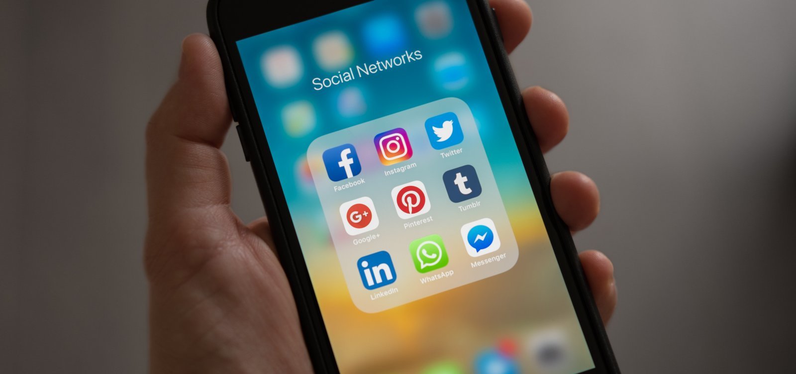 Brasil &eacute; o terceiro pais do mundo em consumo de redes sociais, diz estudo