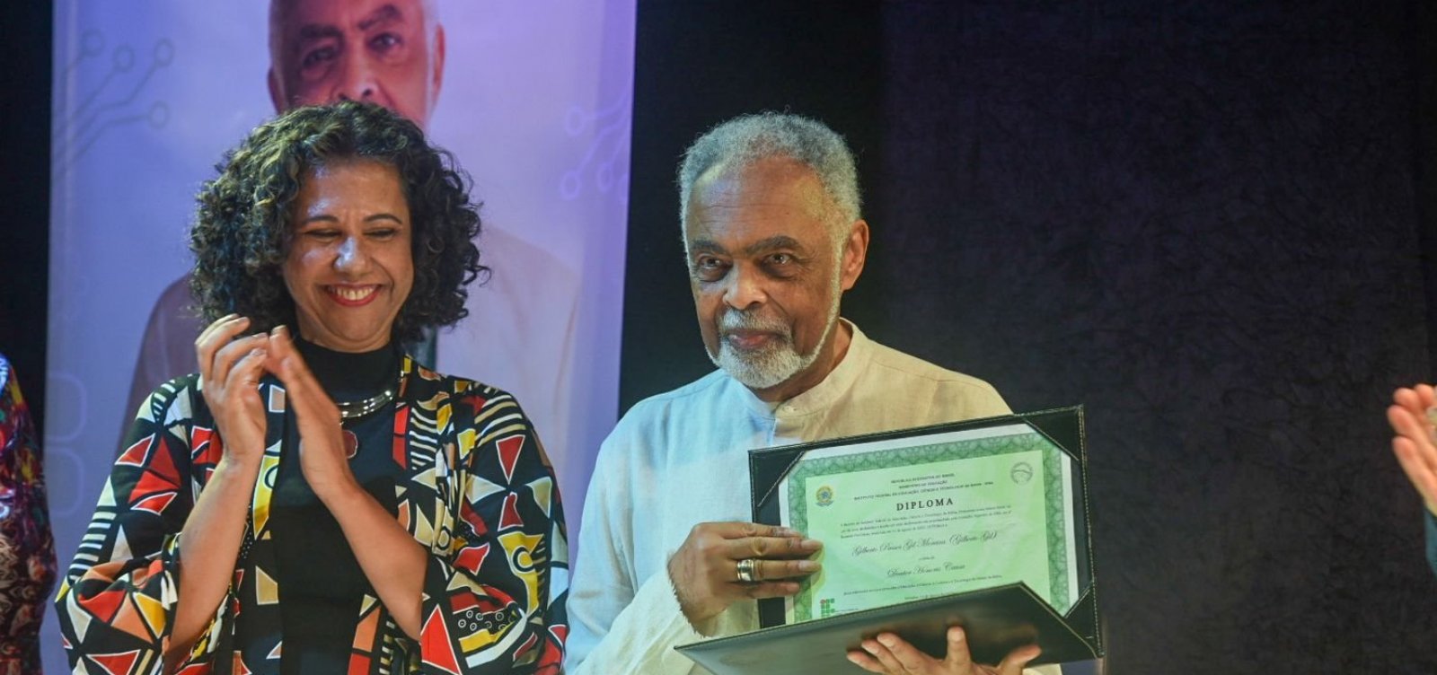 Gilberto Gil recebe título de doutor honoris causa no IFBA 