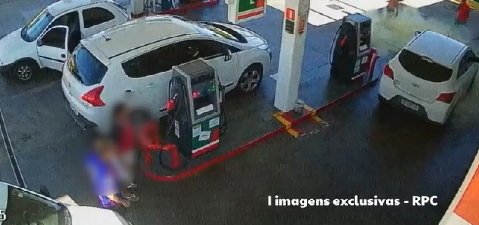 Após discussão, frentista joga gasolina e ateia fogo em cliente em posto de Curitiba