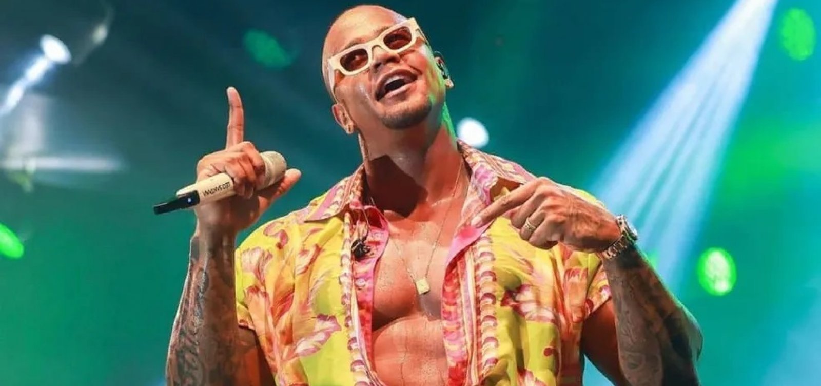Léo Santana brigou com gravadora por conta de 'Zona de Perigo'