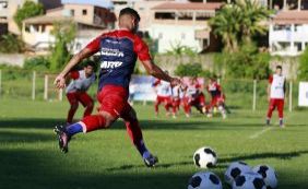 Para tentar manter o 100%, Bahia enfrenta xará de Feira de Santana