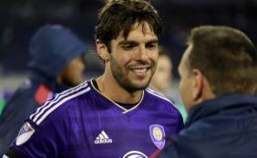 Kaká se machuca e é cortado da seleção brasileira; Dunga convoca atacante