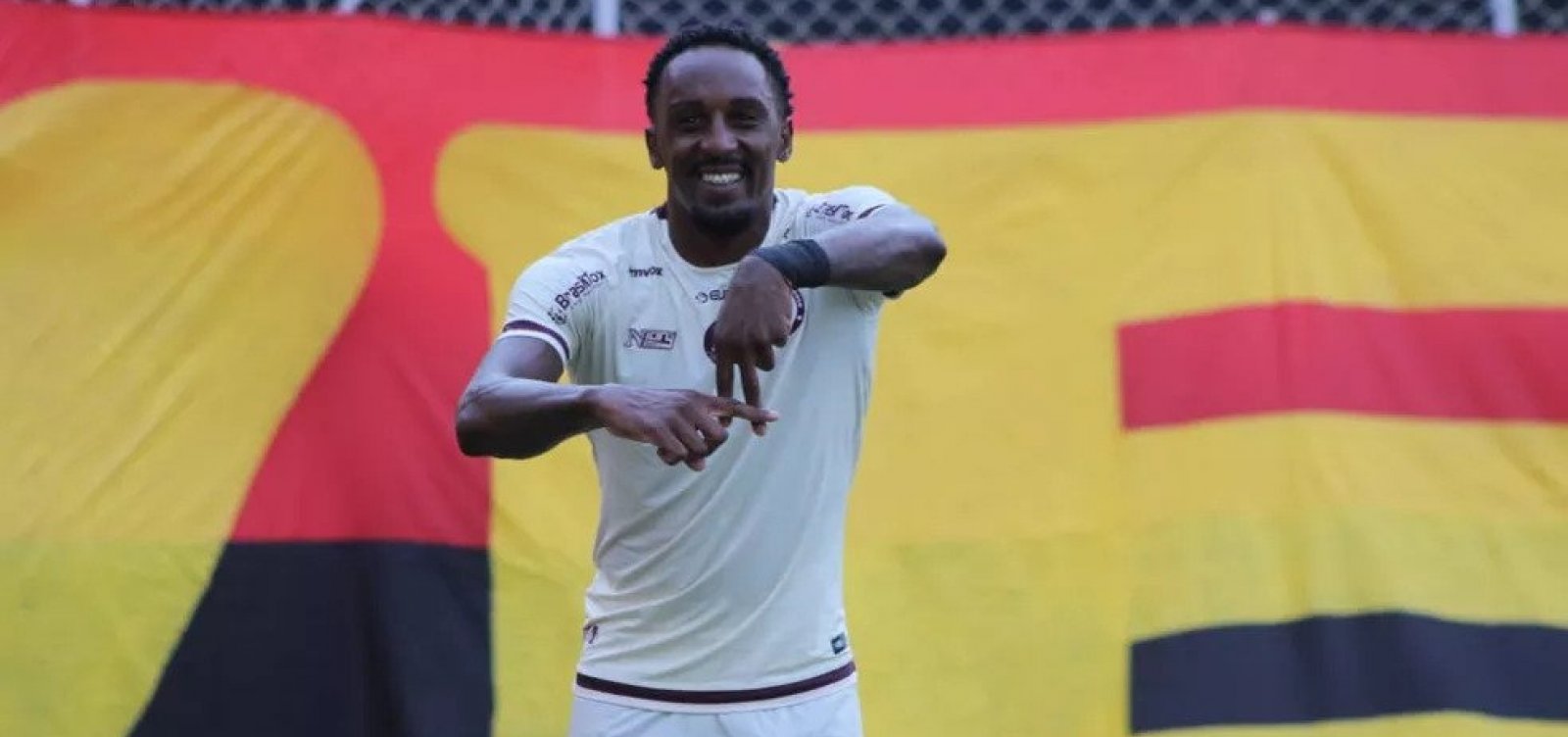 Vitória acerta contratação com Welder, centroavante do Jacuipense