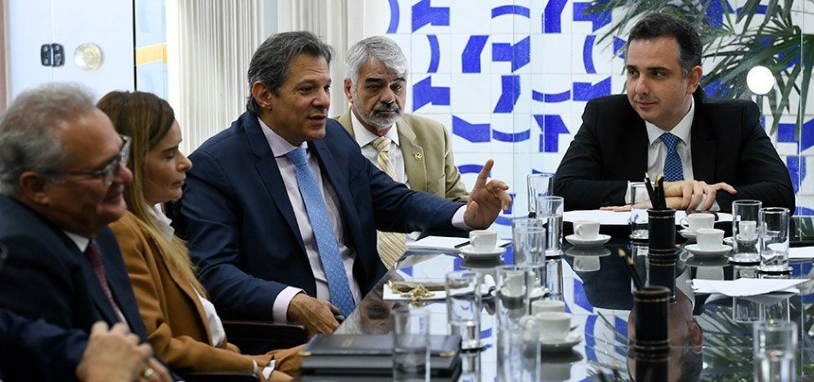 Haddad se reúne com representantes dos mercados produtivo e financeiro para tratar sobre arcabouço fiscal