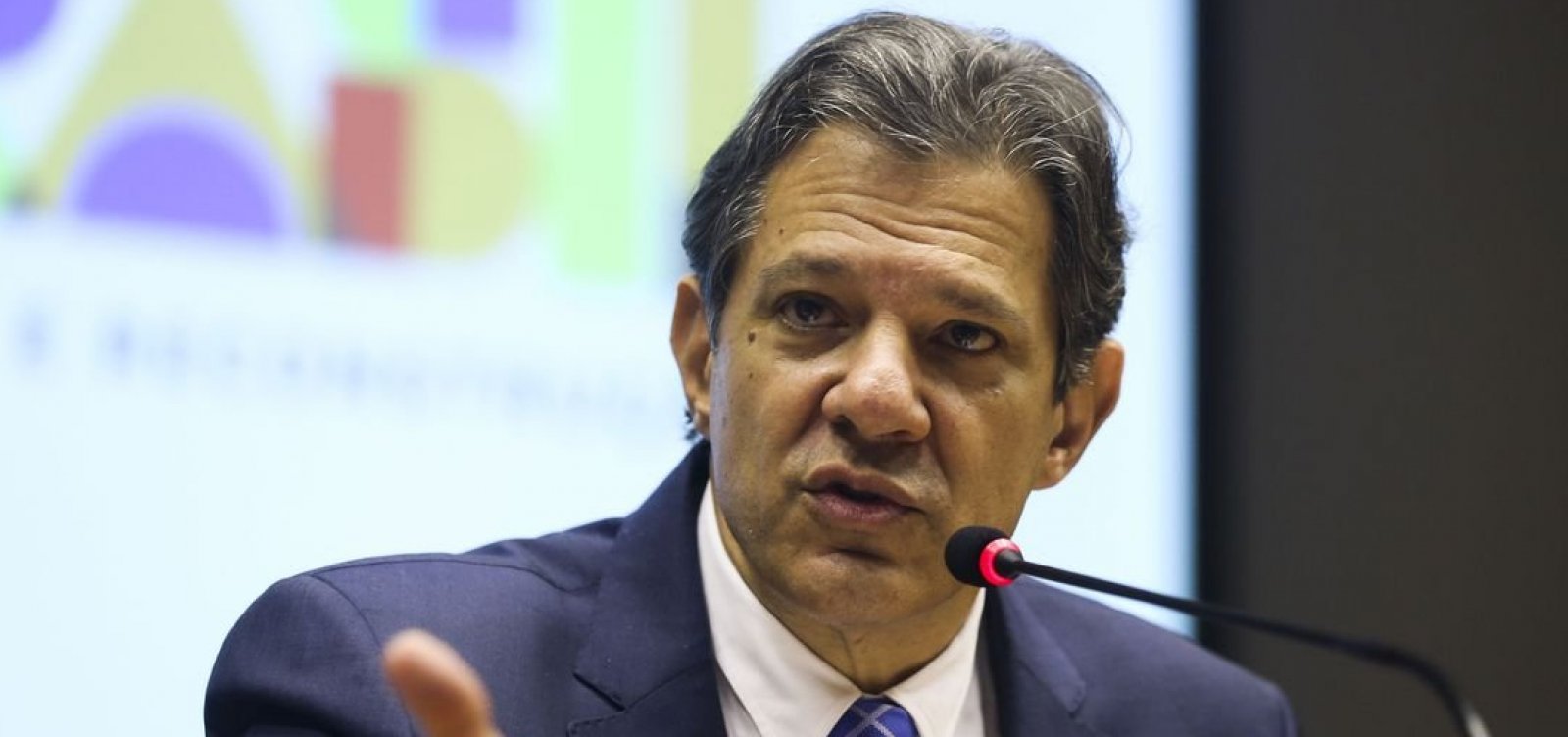 Haddad afirma que plano fiscal vai exigir diminuição da taxa básica de juros