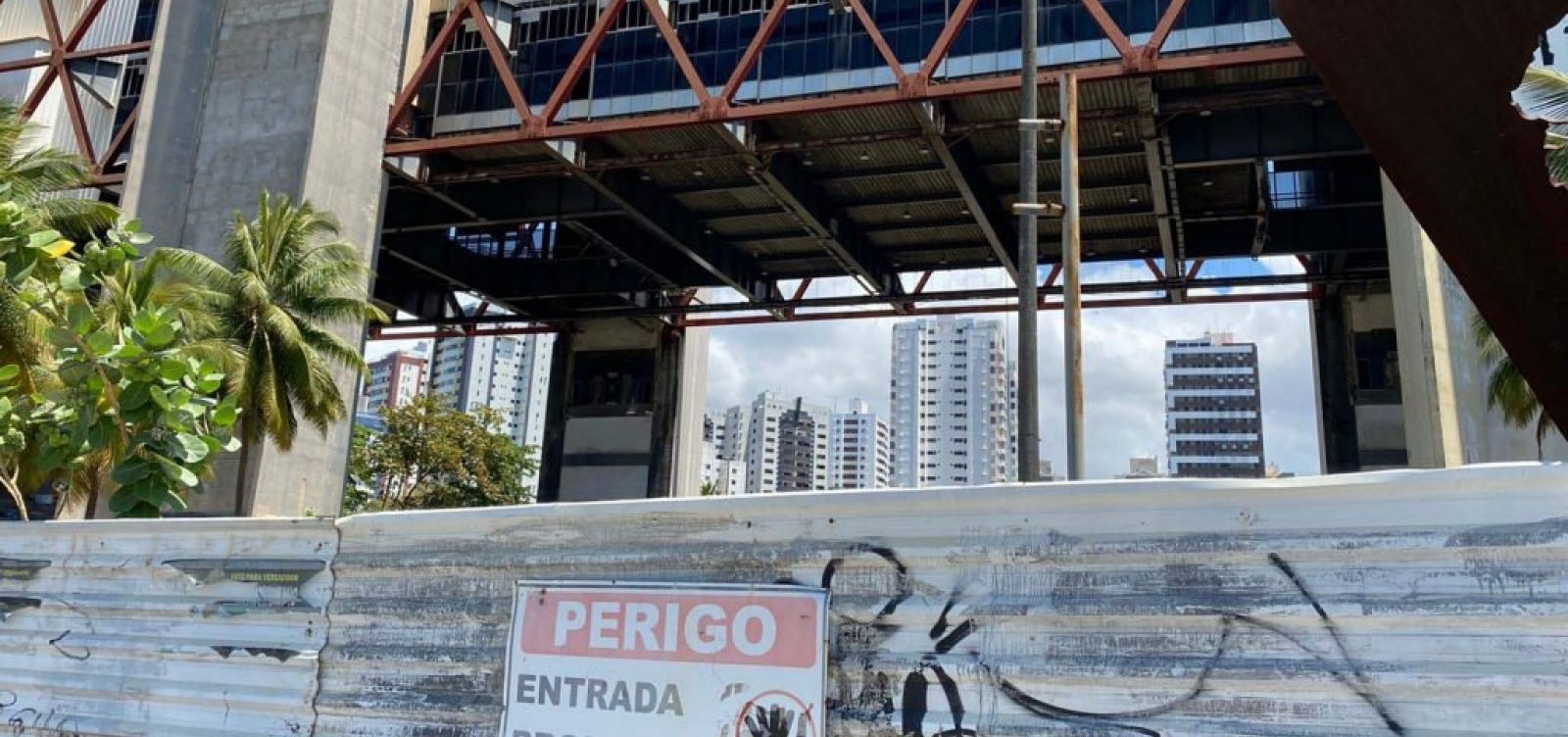 Ações trabalhistas travam planos para o Centro de Convenções da Bahia e governo busca alternativas