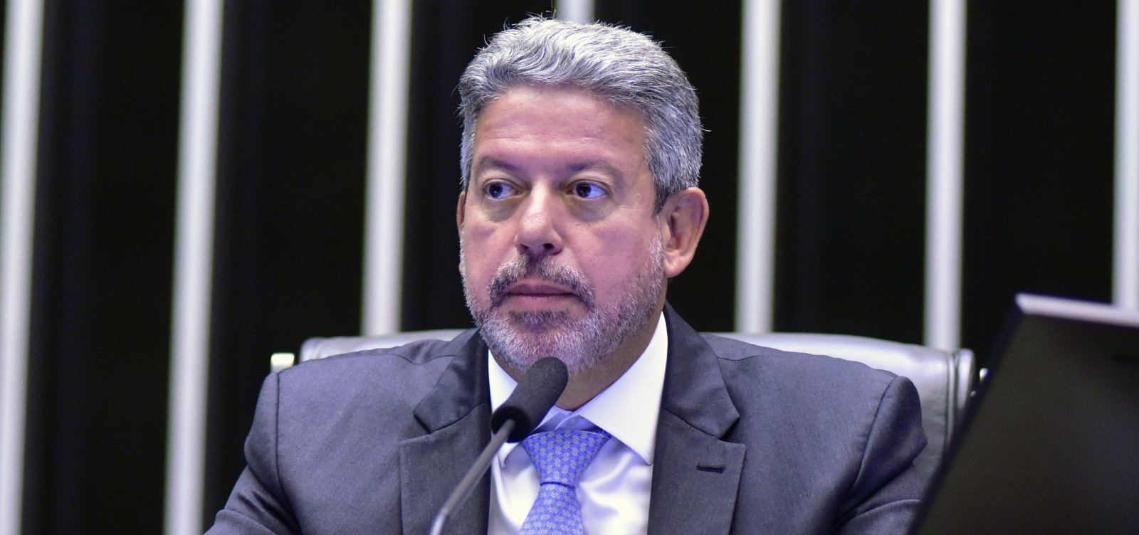 Lira reúne partidos da direita, centro e da base do governo para formar maior bloco da Câmara