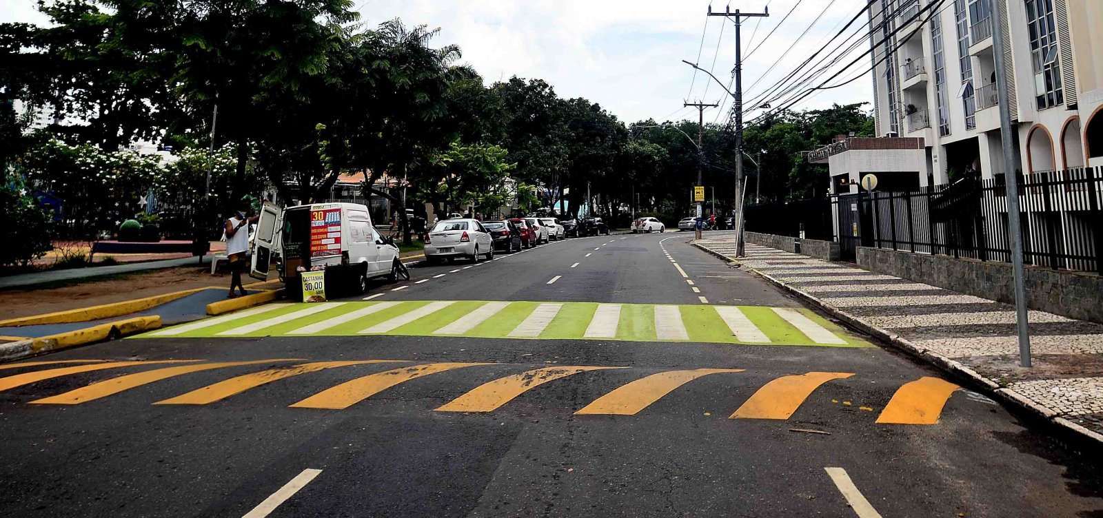Sem autorização da prefeitura, quebra-molas "brotam" em Salvador e dividem opiniões sobre segurança