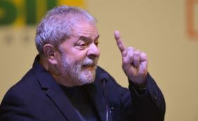 Após ação da PF, Lula se reúne com diretores e fala de estratégias políticas