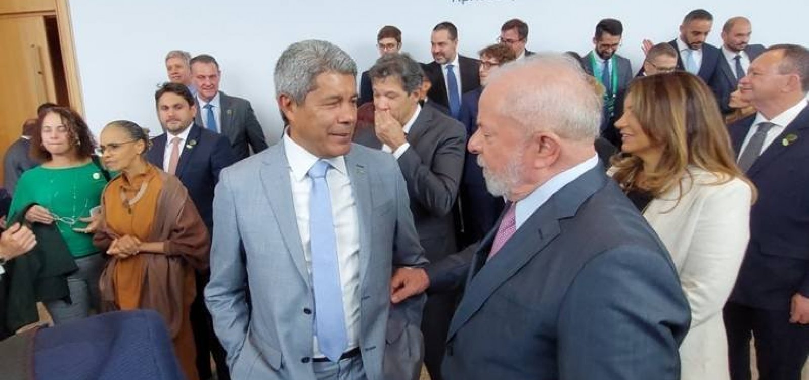 "Jerônimo foi o grande premiado nesta viagem", diz Lula sobre governador da Bahia