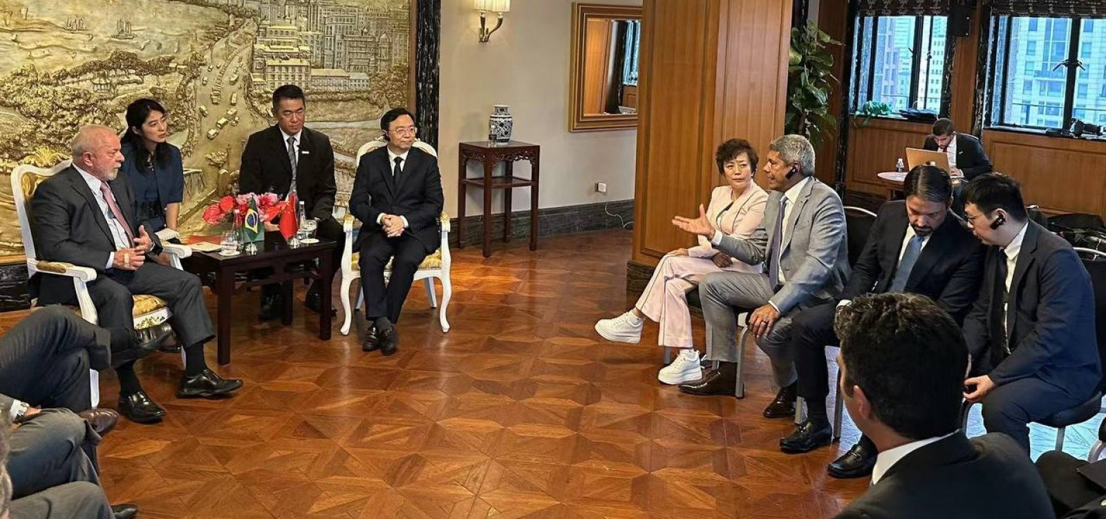 Jerônimo retorna a Salvador após conseguir avanços em projetos para o estado