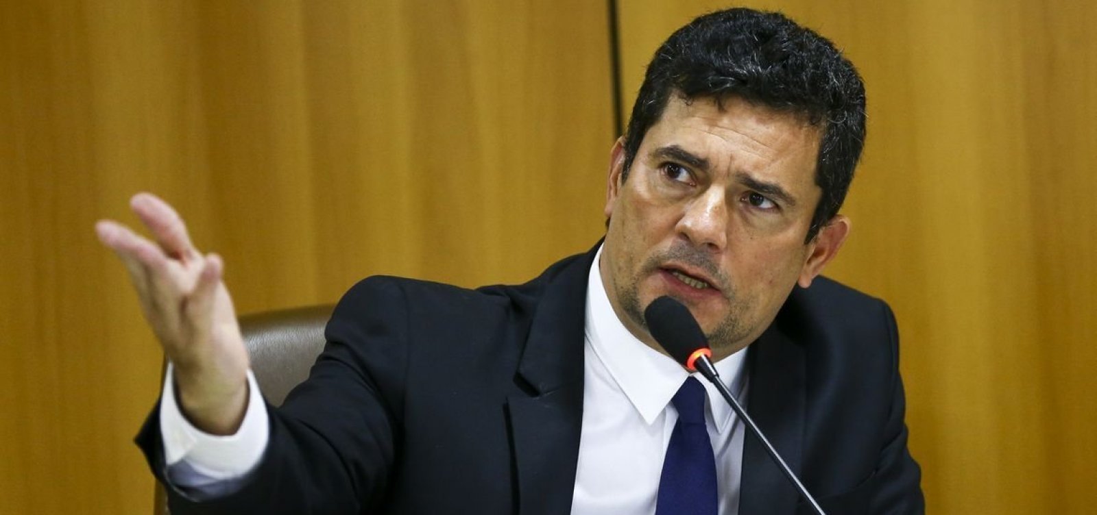"Estamos em tempos sombrios com o devido processo deixado de lado", diz Moro ap&oacute;s den&uacute;ncia da PGR