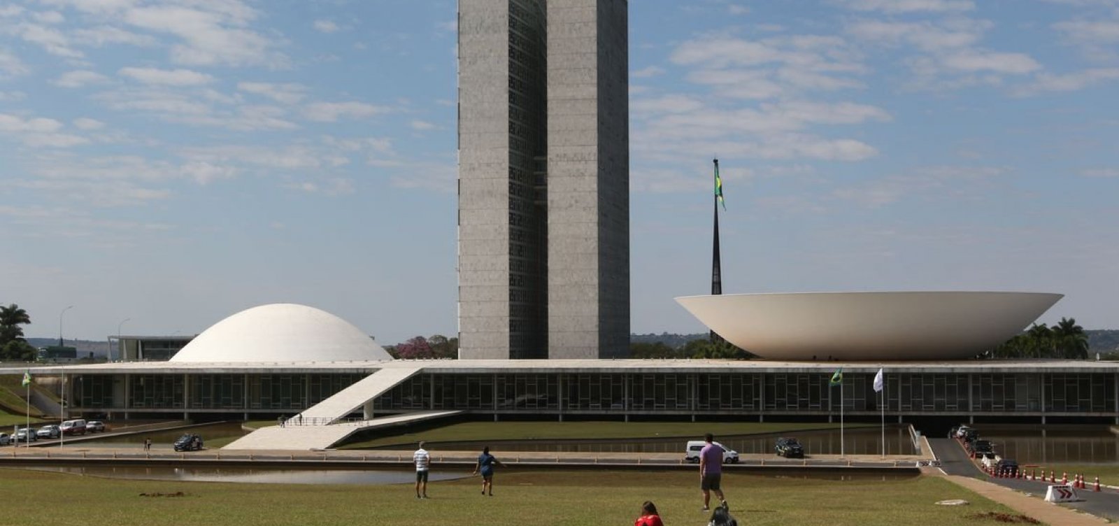 Novo arcabou&ccedil;o fiscal exige que presidente se explique perante o Congresso em caso de descumprimento