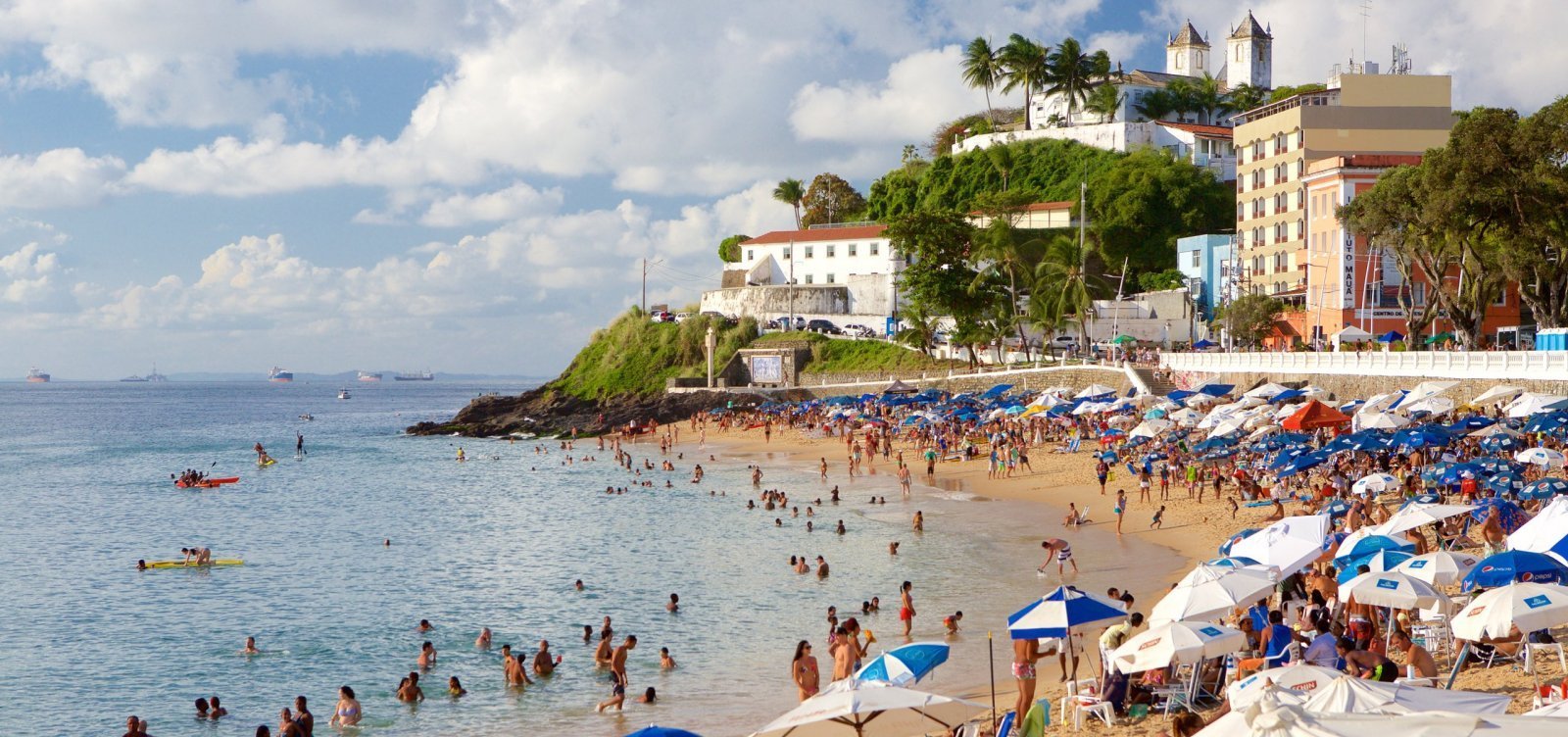 No feriad&atilde;o, mais de 20 praias est&atilde;o impr&oacute;prias para banho em Salvador e no litoral 