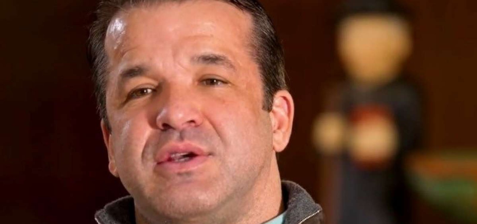 O empres&aacute;rio Thiago Brennand chega ao Brasil preso por crimes contra mulheres