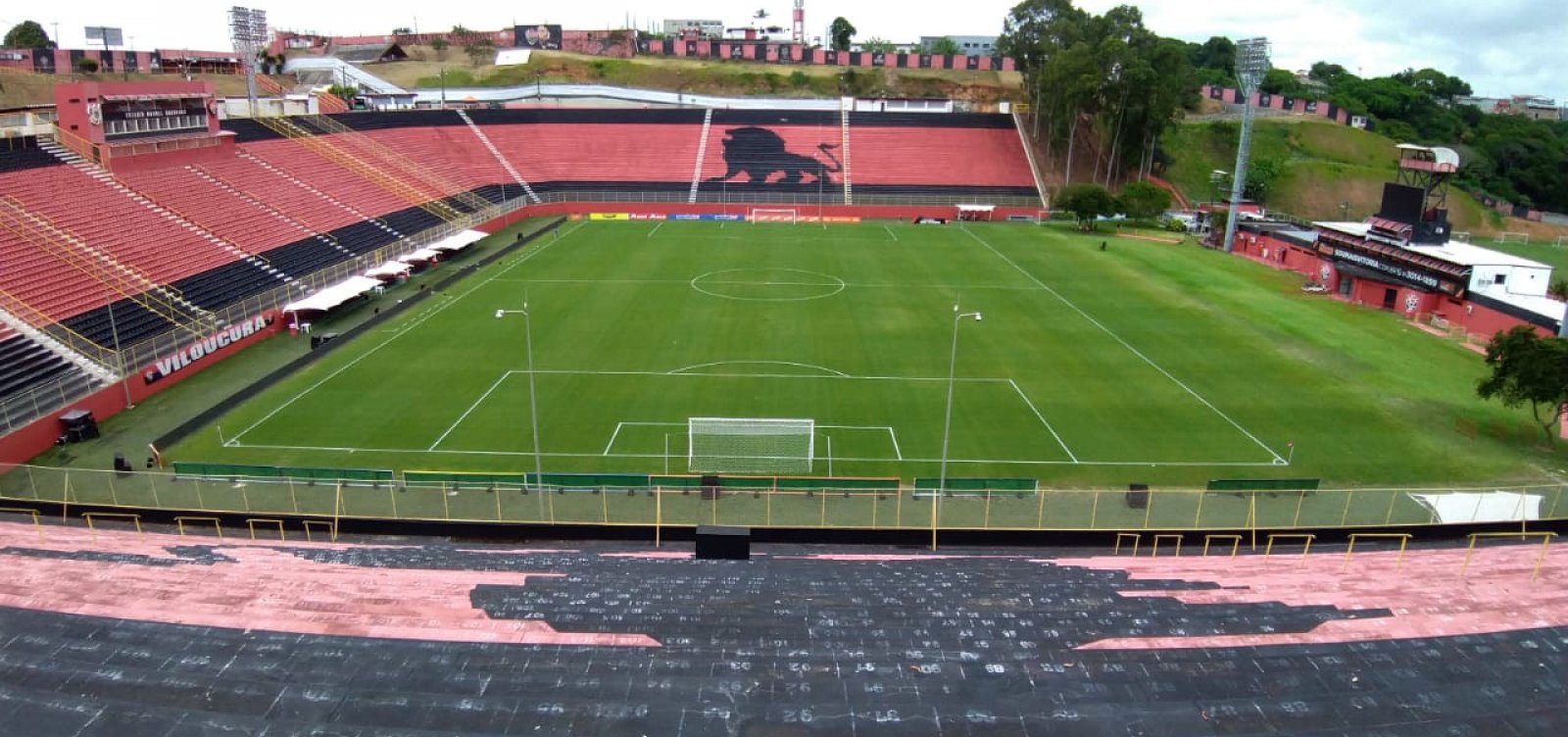 Vitória confirma acordo com Ambev e cerveja mudará no Barradão