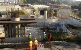 Com dívida de R$ 4 bi, governo descarta reajuste de servidores e garante obras