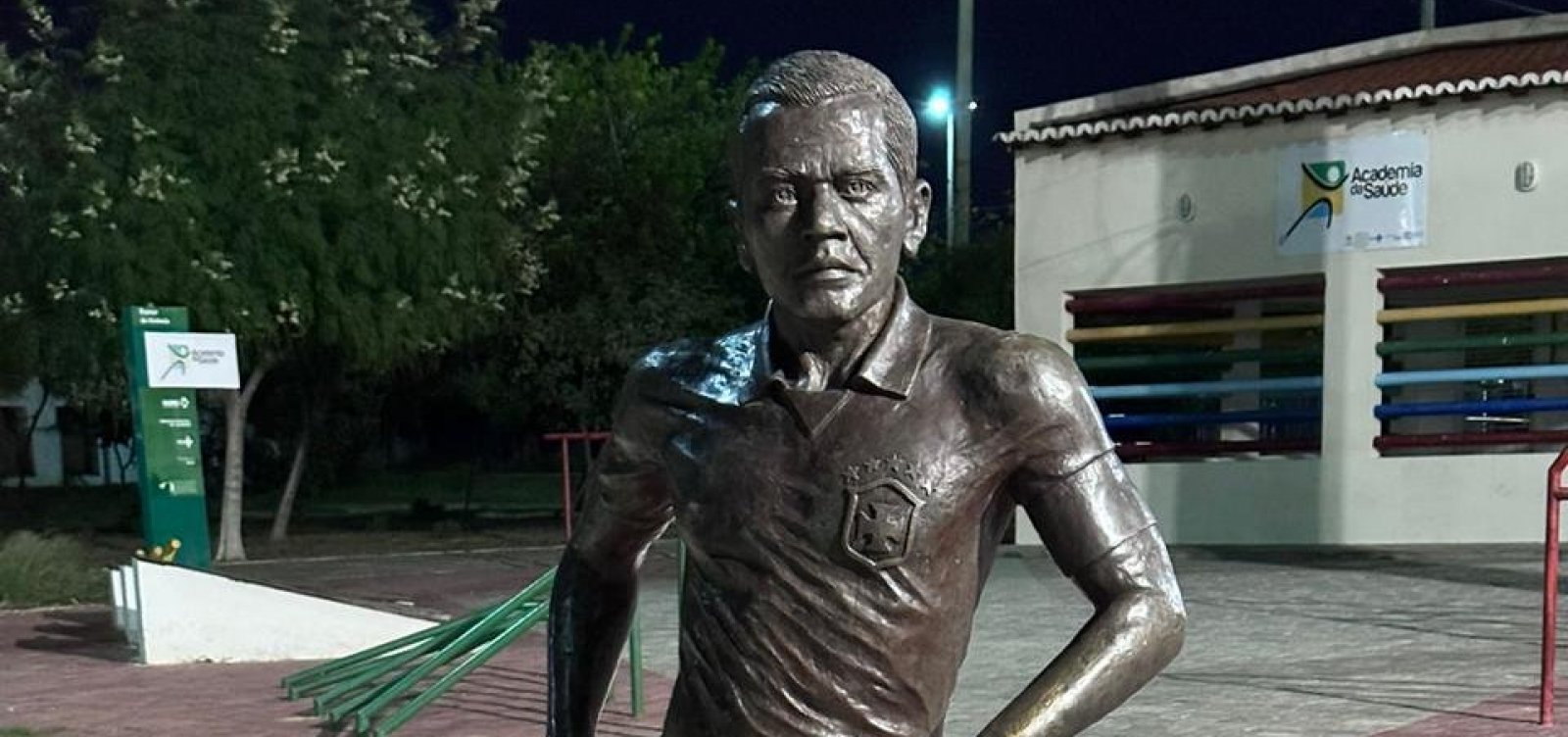 Em meio a acusações de estupro, Juazeiro mantém estátua de Daniel Alves