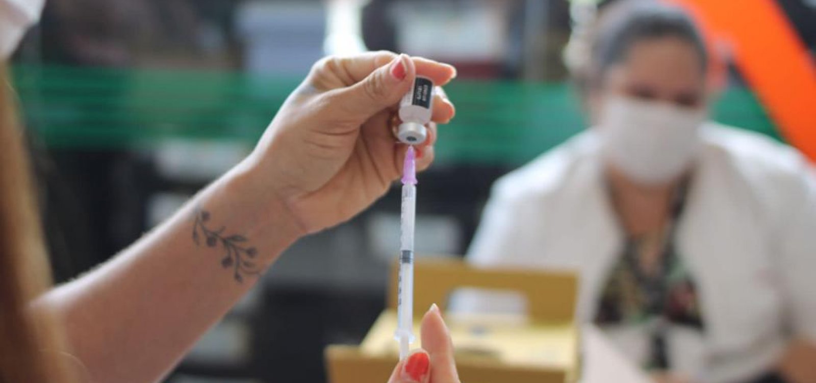 Dia D: Salvador aplica mais de 44 mil doses de vacina contra gripe e Covid-19 neste sábado