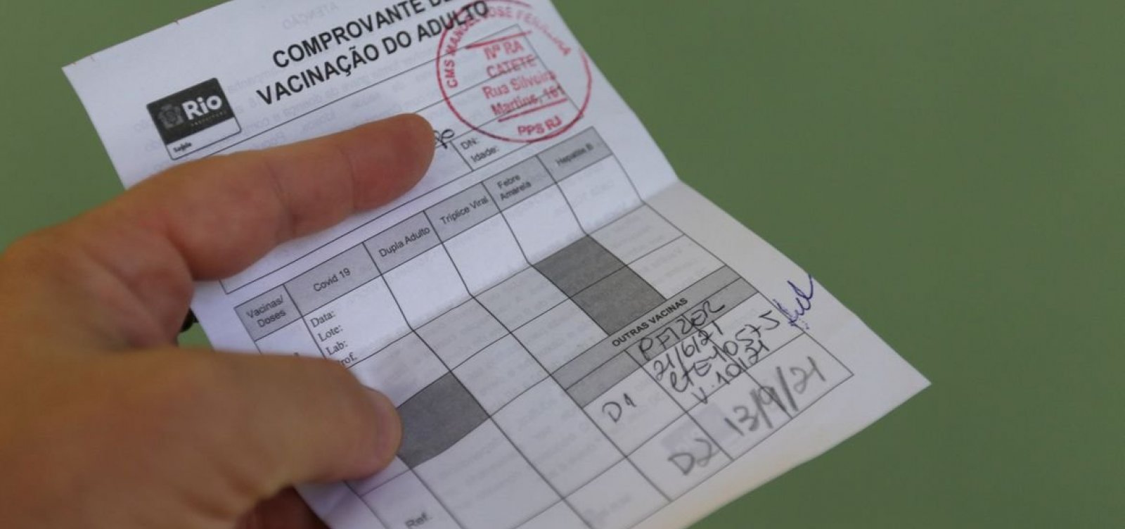 Enfermeira nega envolvimento em fraude de cartões de vacinação de Bolsonaro