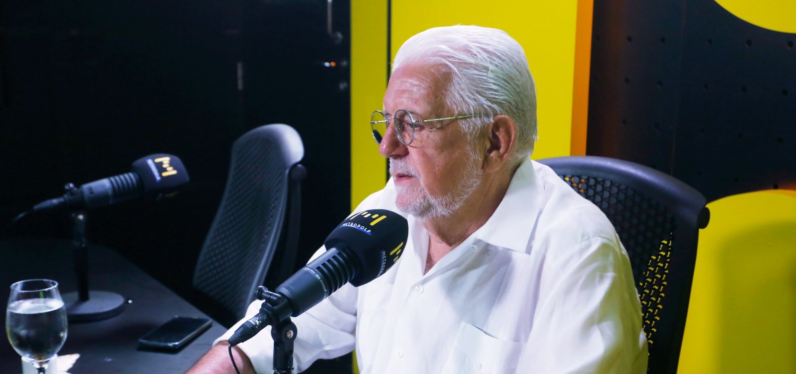 "Quase que eu apanho dentro do PT", revela Wagner sobre decisão de não concorrer ao governo da Bahia em 2022