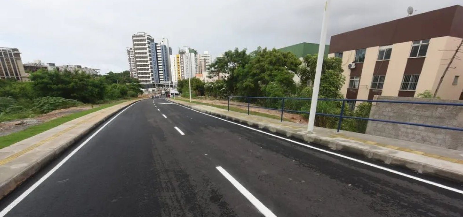 Ligação entre Estrada do Curralinho e bairro do Stiep é inaugurada em Salvador, nesta terça