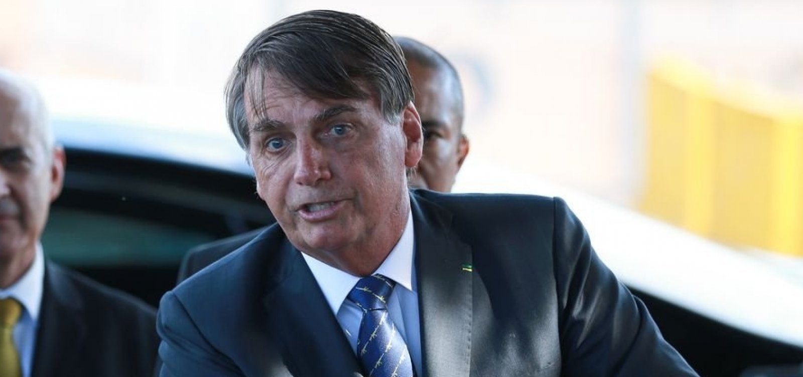 Após cerca de quatro horas na PF, Bolsonaro termina depoimento